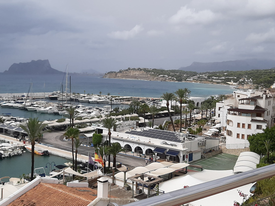 Playa del Portet景点图片