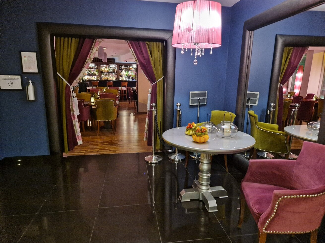 丹普雷斯提齐酒店主图