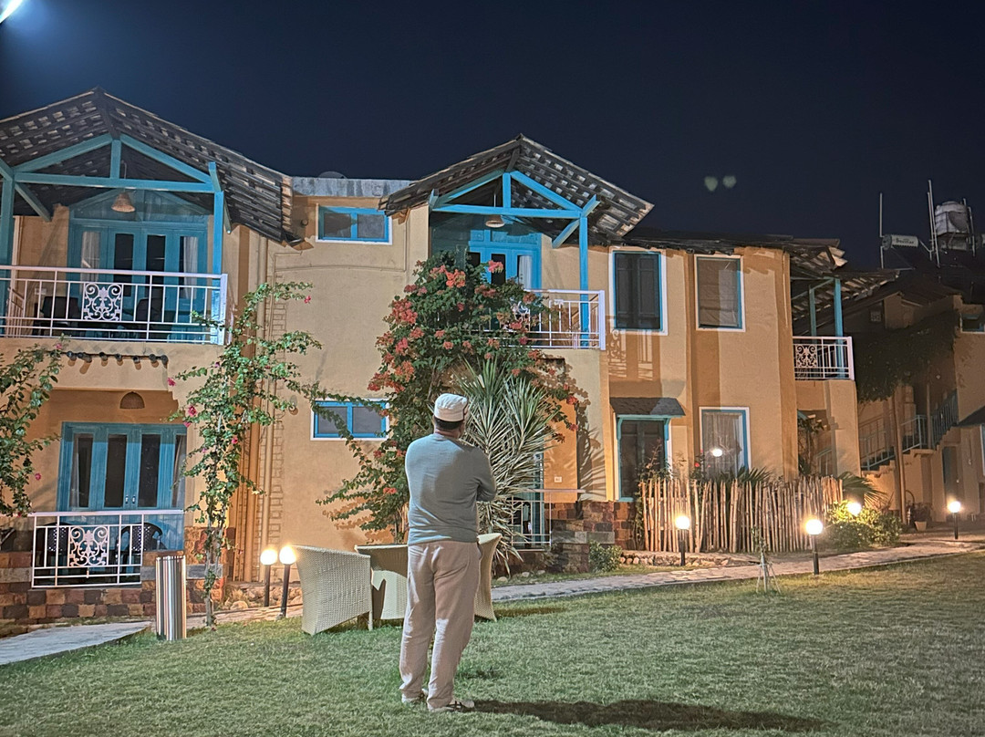 Tree of Life Birdsong Chalets主图