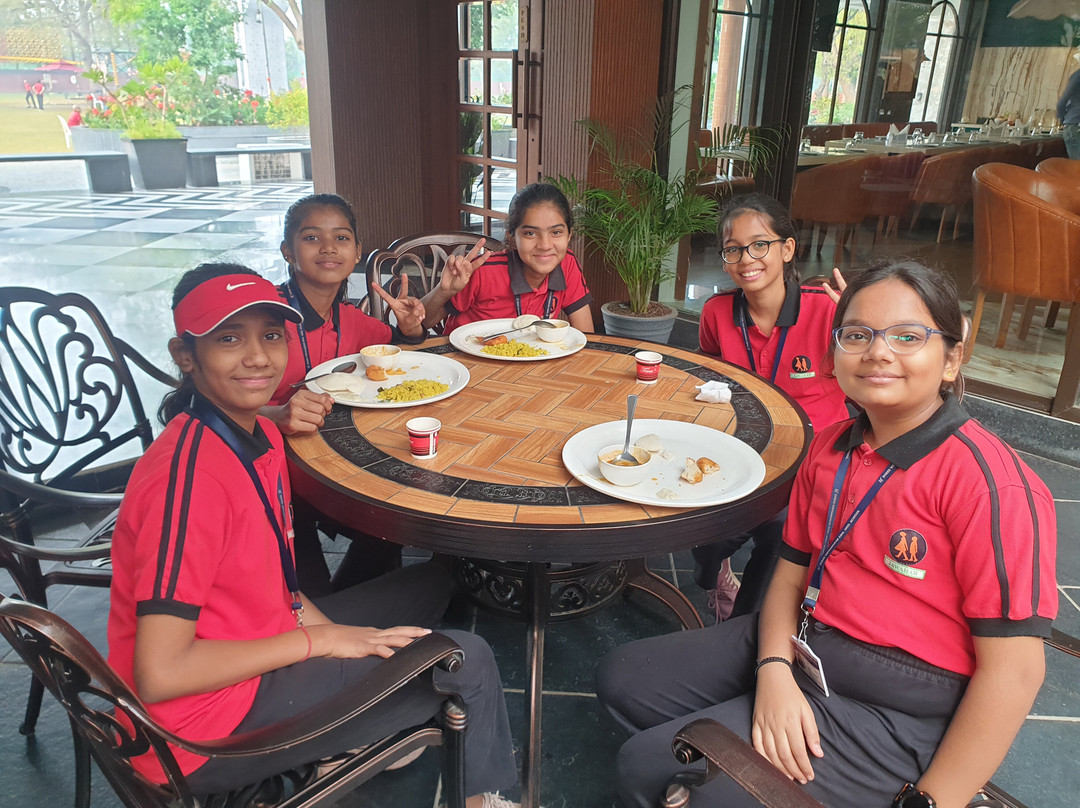 Roadies Rostel - Best Adventure Resort In Ahmedabad主图