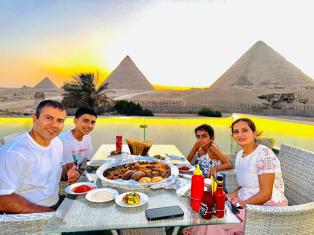 House Pyramids hotel