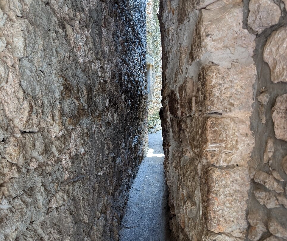 Klancic Narrow Street景点图片