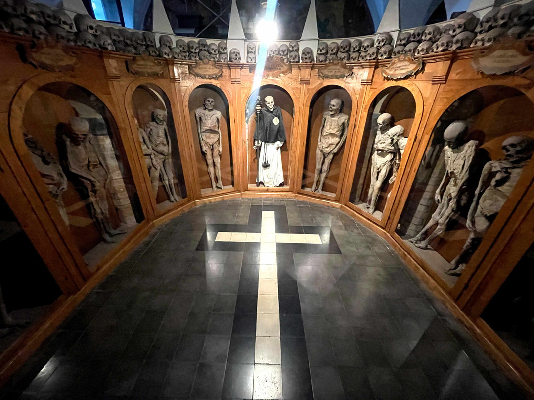 Chiesa dei Morti-Urbania必去景点