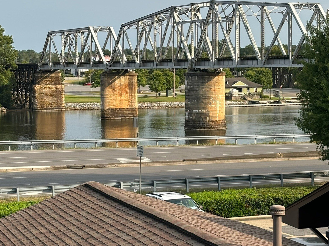 Gadsden Inn & Suites主图