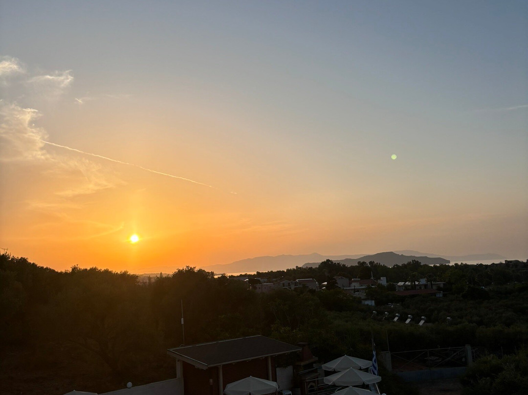 Poseidon Apartments主图