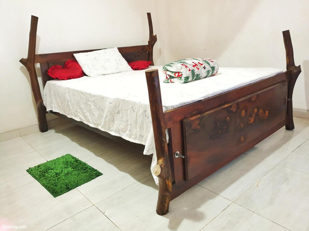 Ella Foret Hostel