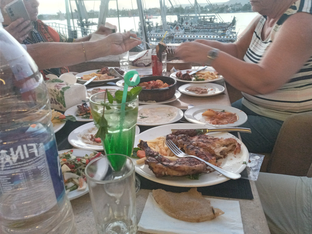 Metropolitan Cafe & Restaurant