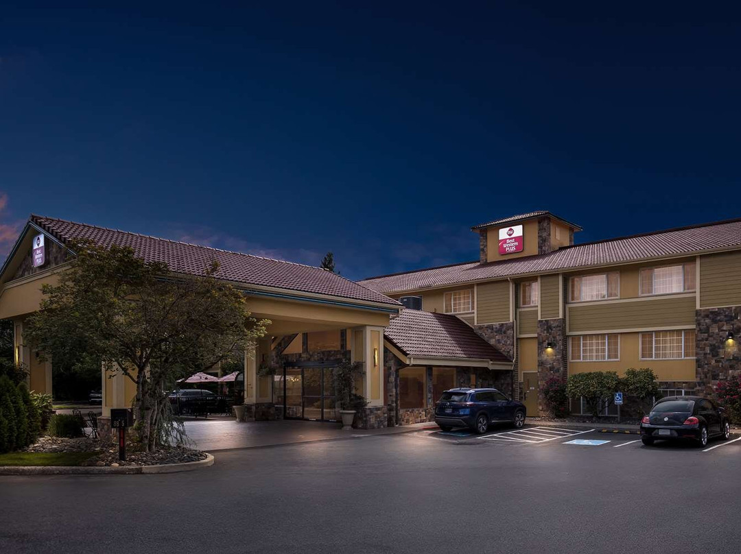 Aurora酒店住宿-Best Western Plus Parkway Inn