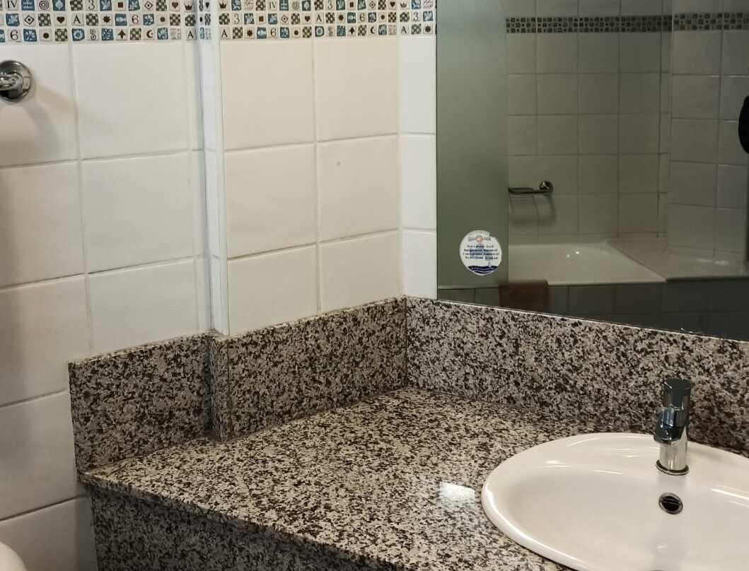 卡斯泰利酒店主图