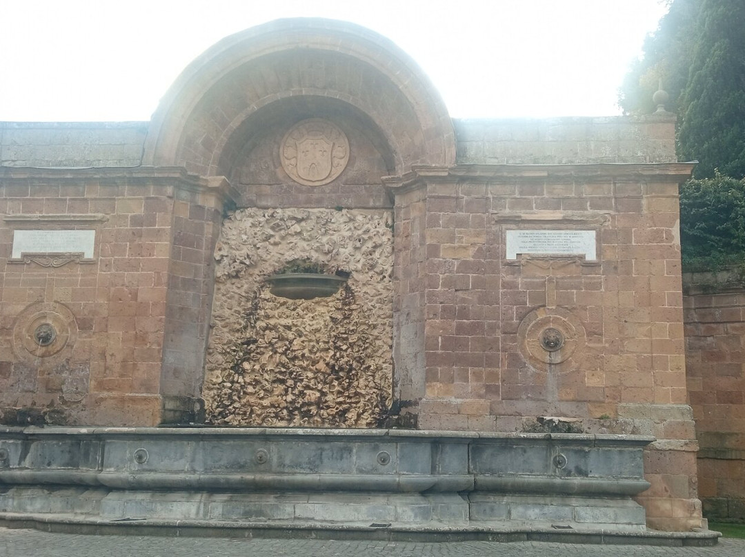 Fontana Grande景点图片