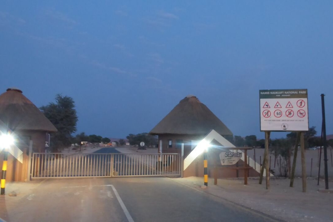 Namib-Naukluft National Park-赛斯瑞必去景点