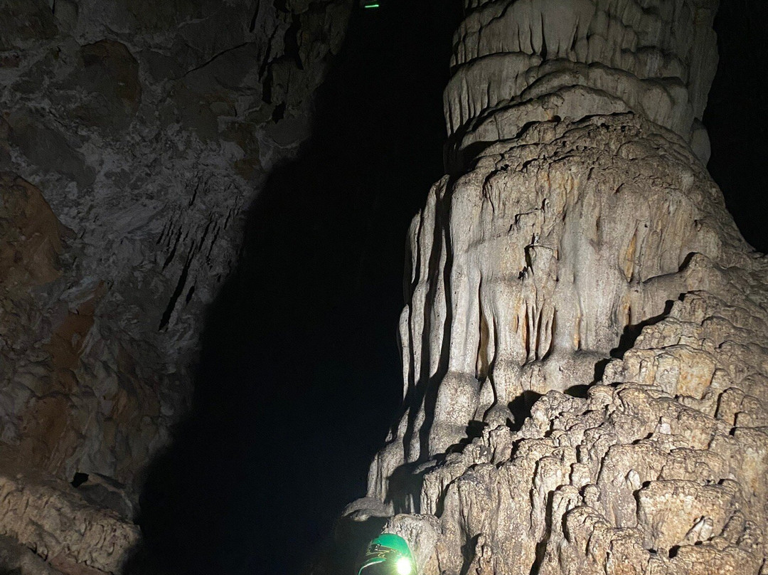 Cave Lodge景点图片