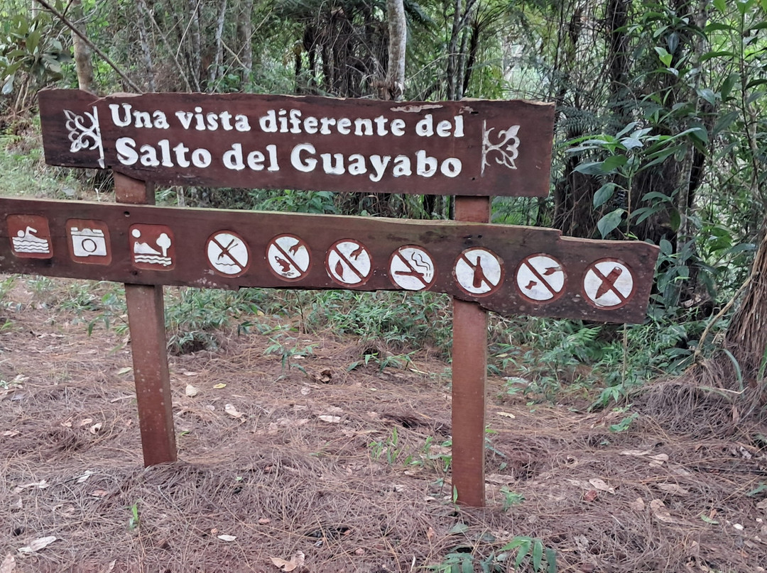 Villa Pinares de Mayari主图