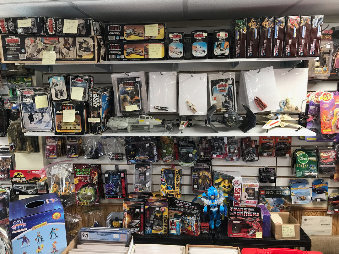 K&B Toys and Collectibles-Menomonie必去景点