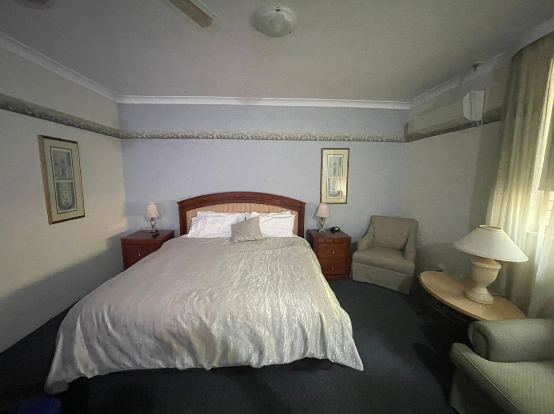 Cotswold Gardens主图