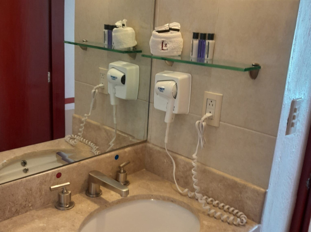 拉帕茨酒店主图