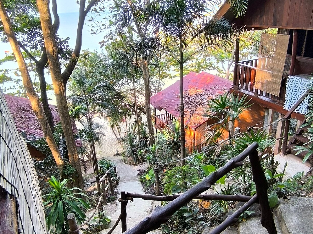 Jungle Hill Bungalow主图