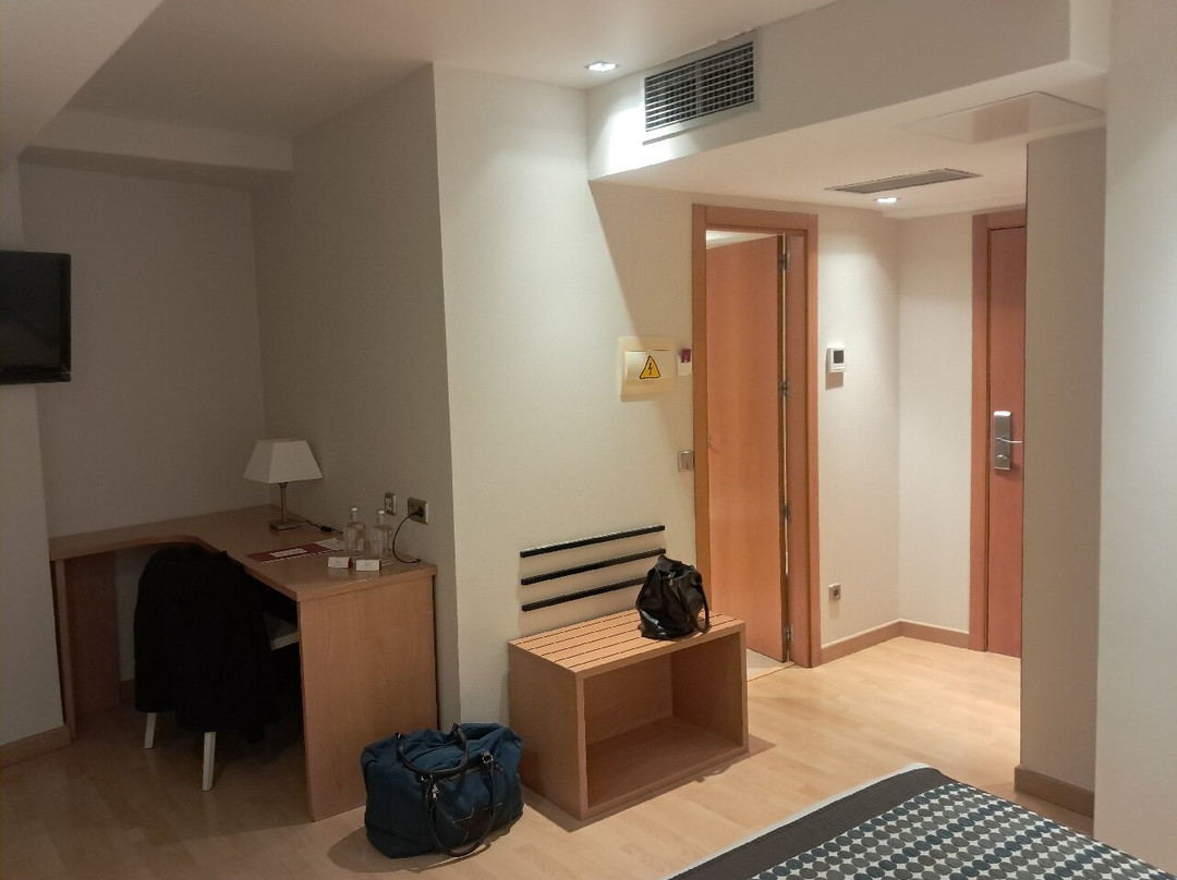 Hotel Exe Puerta de San Pedro主图