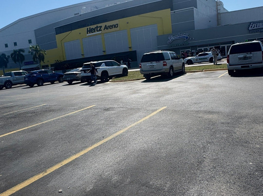 Hertz Arena-埃斯特罗必去景点