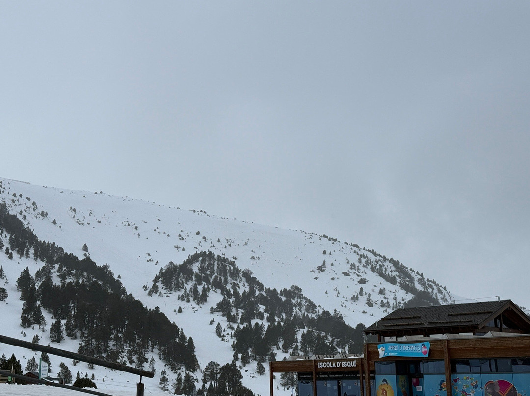 格兰德瓦利拉滑雪场-莱斯埃斯卡迪斯必去景点