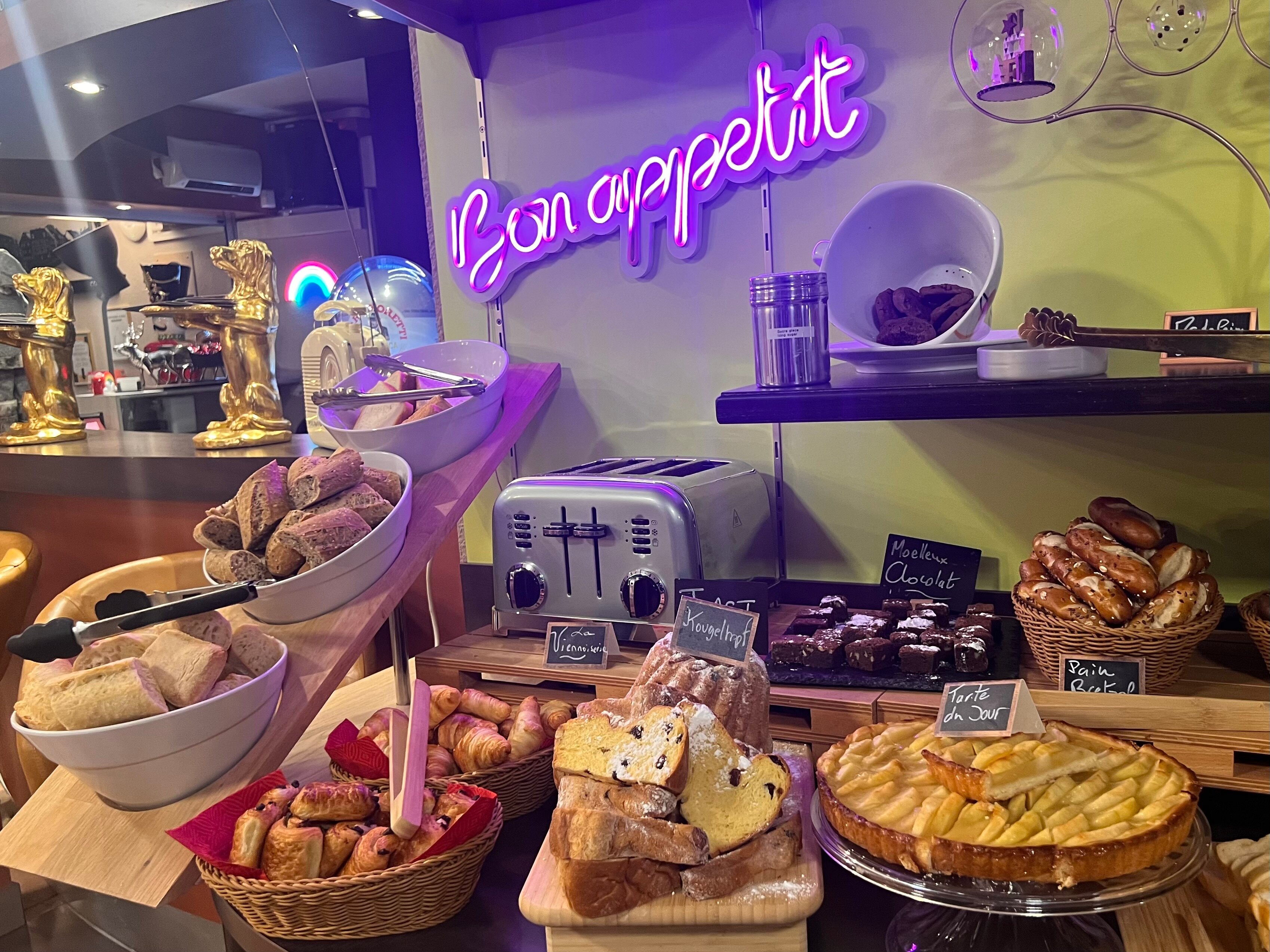 Contact Hotel Arc En Ciel Colmar-餐饮