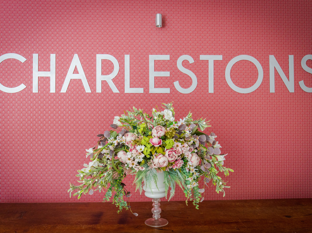 Charlestons Restaurant