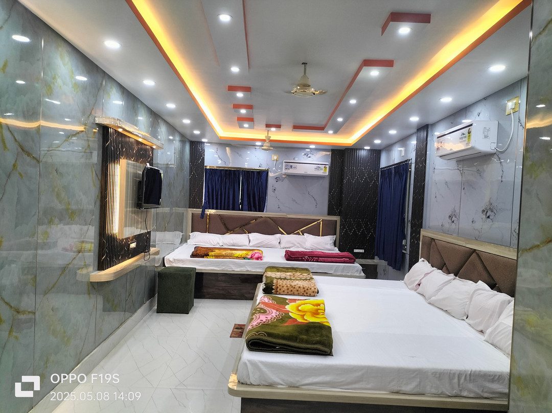 Hotel Dwarkadhish Tarapith