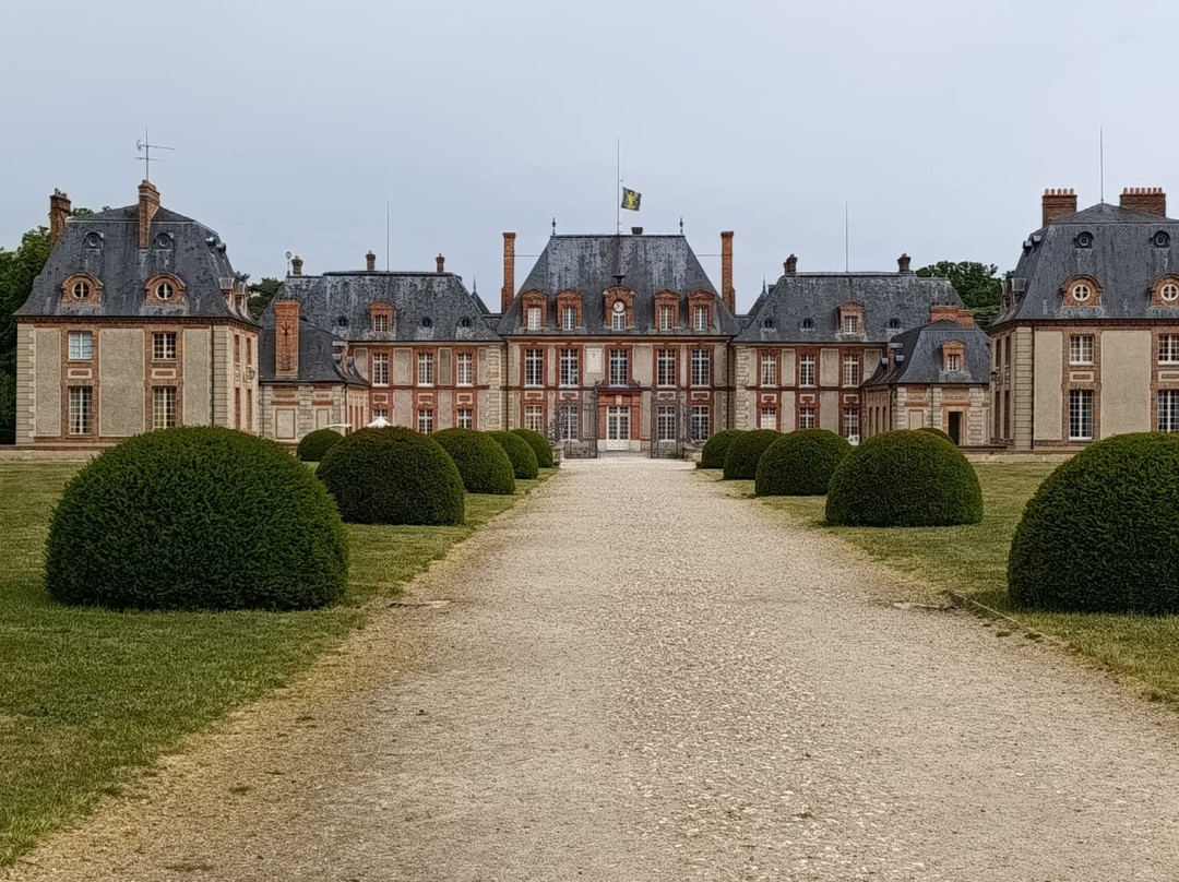 Chateau de Breteuil景点图片