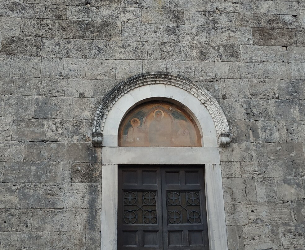 Basilica SS. Giovanni E Paolo-Ferentino必去景点