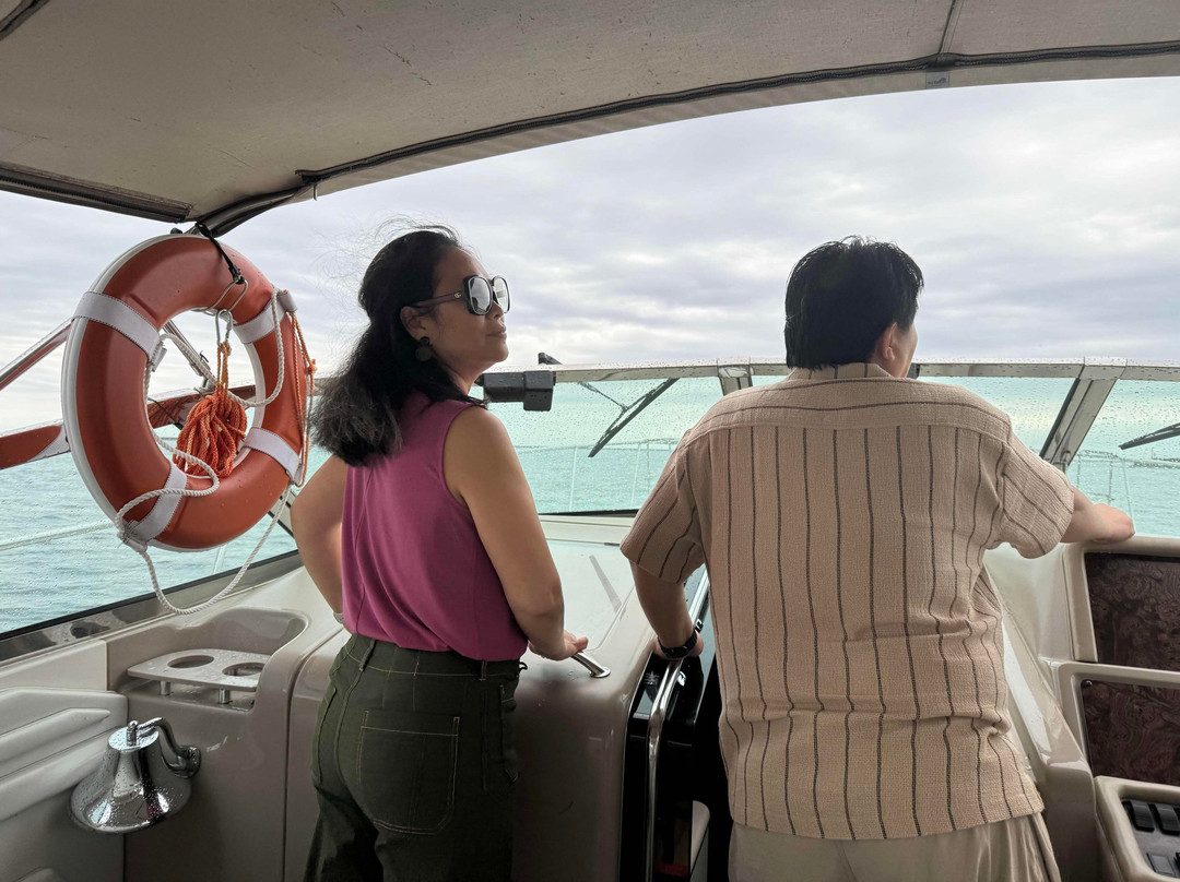 Prestige Yacht Rentals-芝加哥必去景点