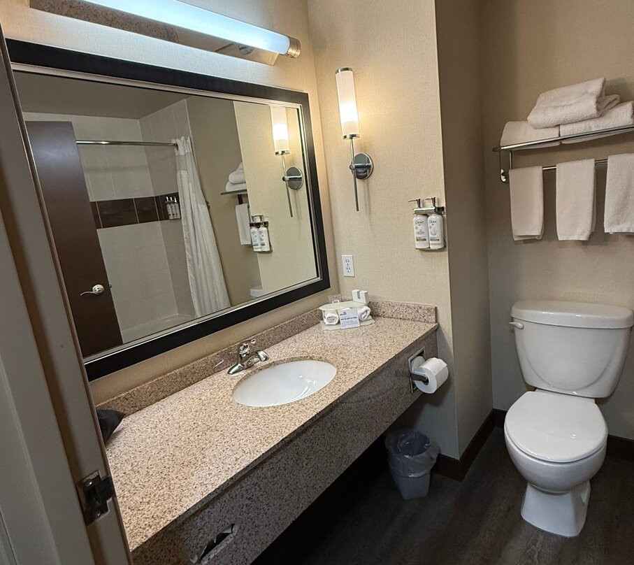 Holiday Inn Express & Suites Vernon By IHG主图