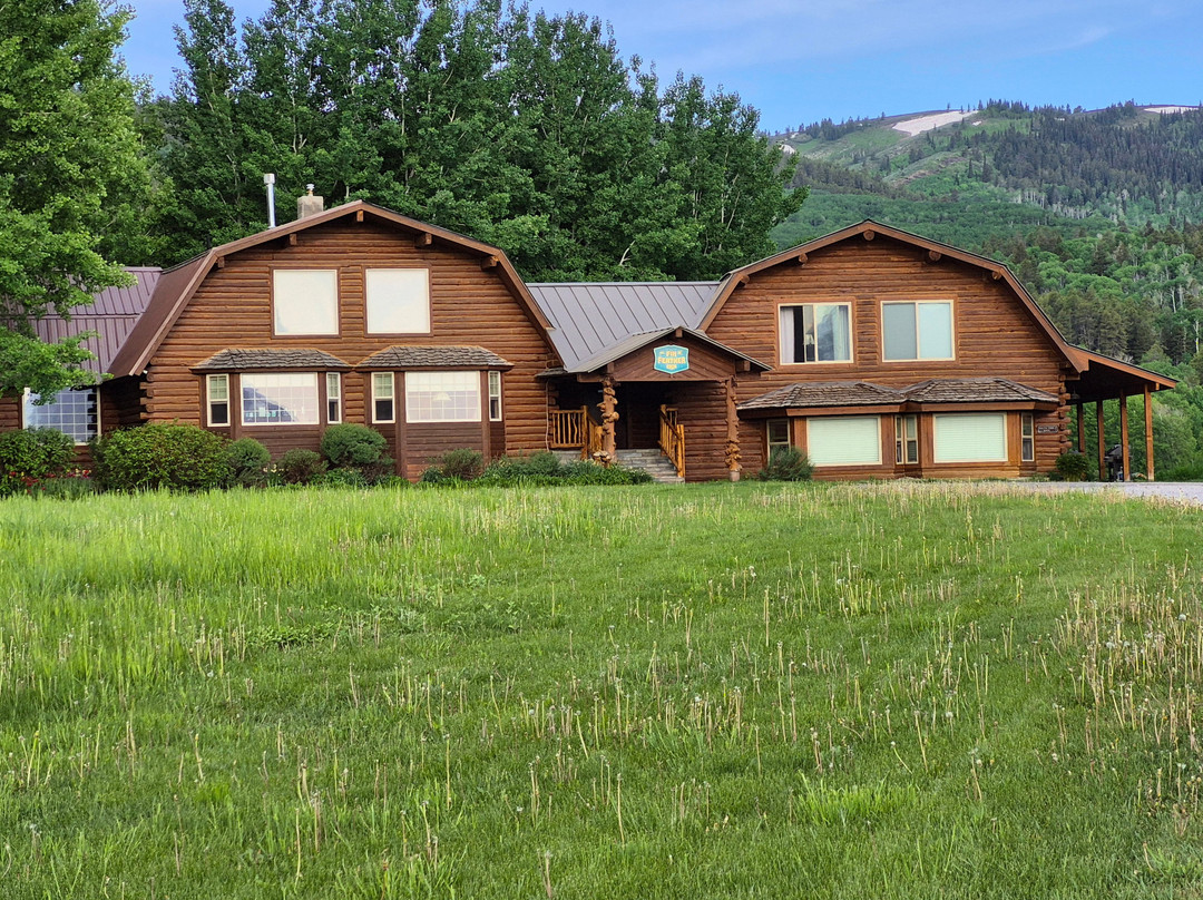 Fin and Feather Inn主图