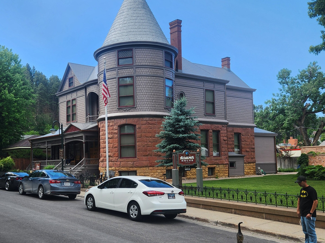 Adams House-戴德伍德必去景点