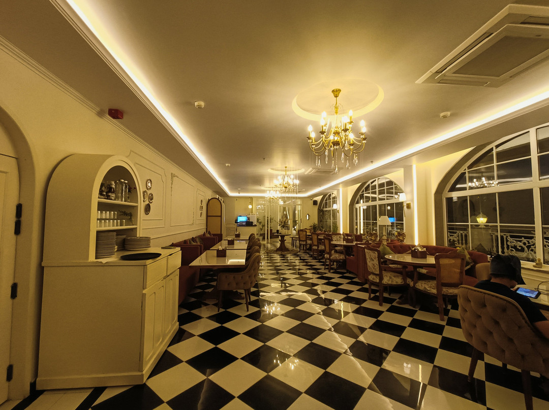Mayfair Cafe & Restaurant.