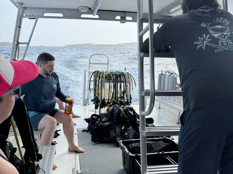 Low Key Watersports-克鲁兹湾必去景点