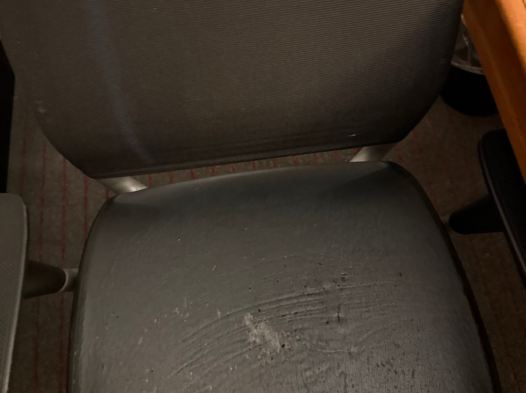 金斯波特三连机场拉昆塔套房酒店主图