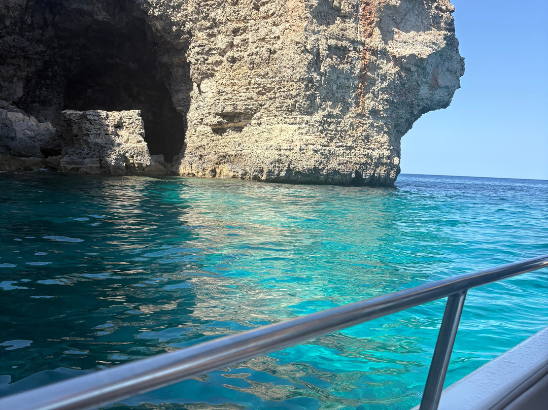 Aquaholic Boat Charters-圣保罗湾城必去景点