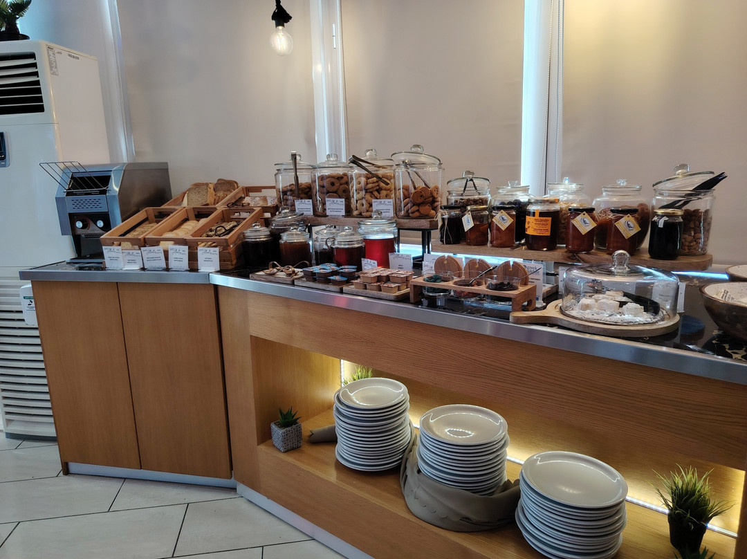 Atlantis Hotel主图