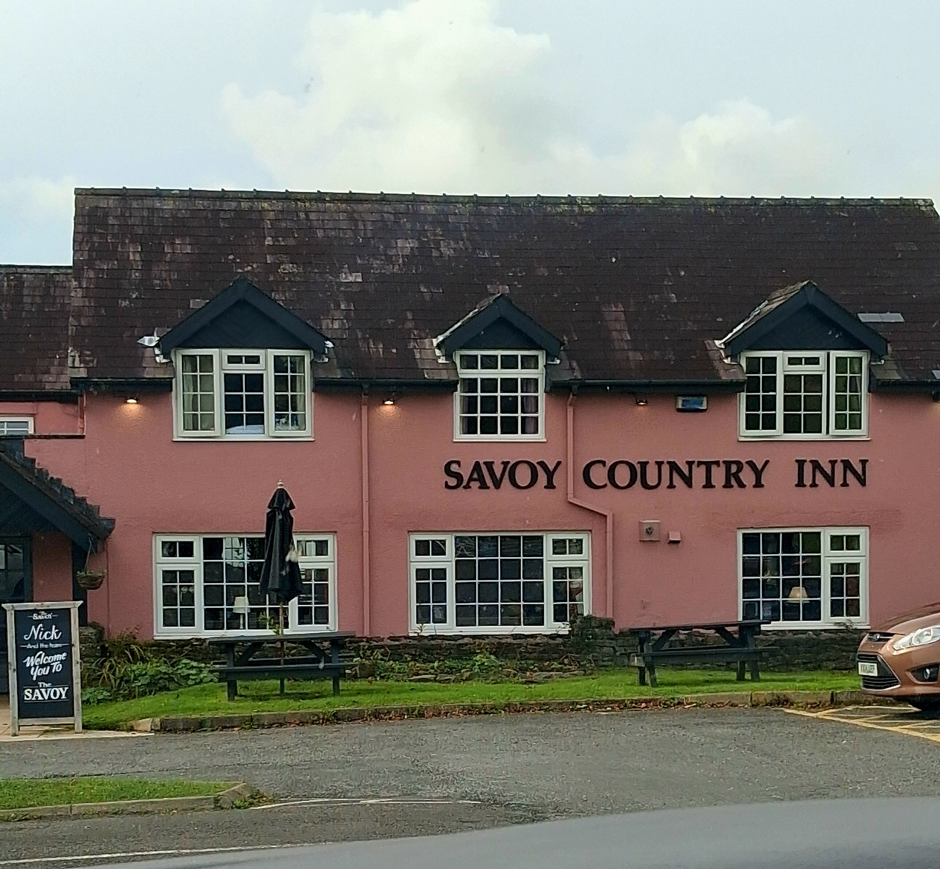 Savoy Country Inn-官方
