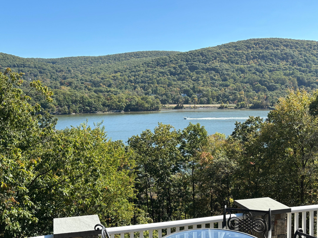 The Hudson River Crest B&B主图