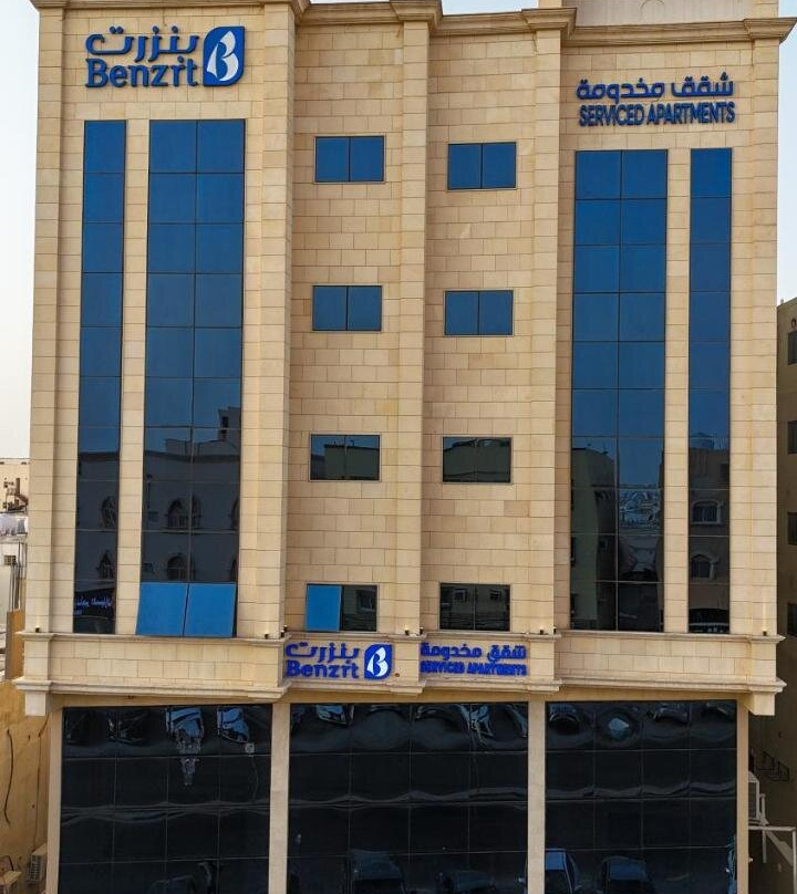 Binzirt Lilshuqaq Alfunduqayh