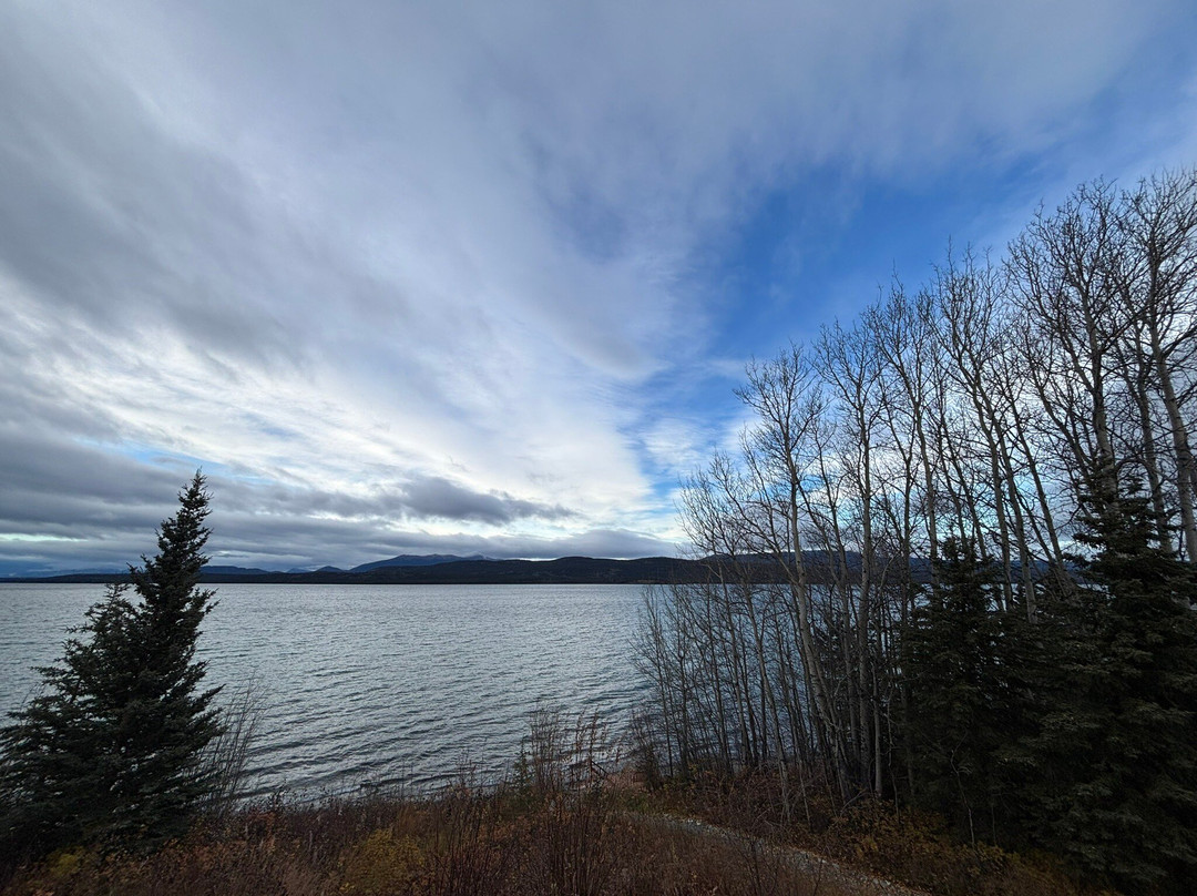 湖上酒店 - 白马主图