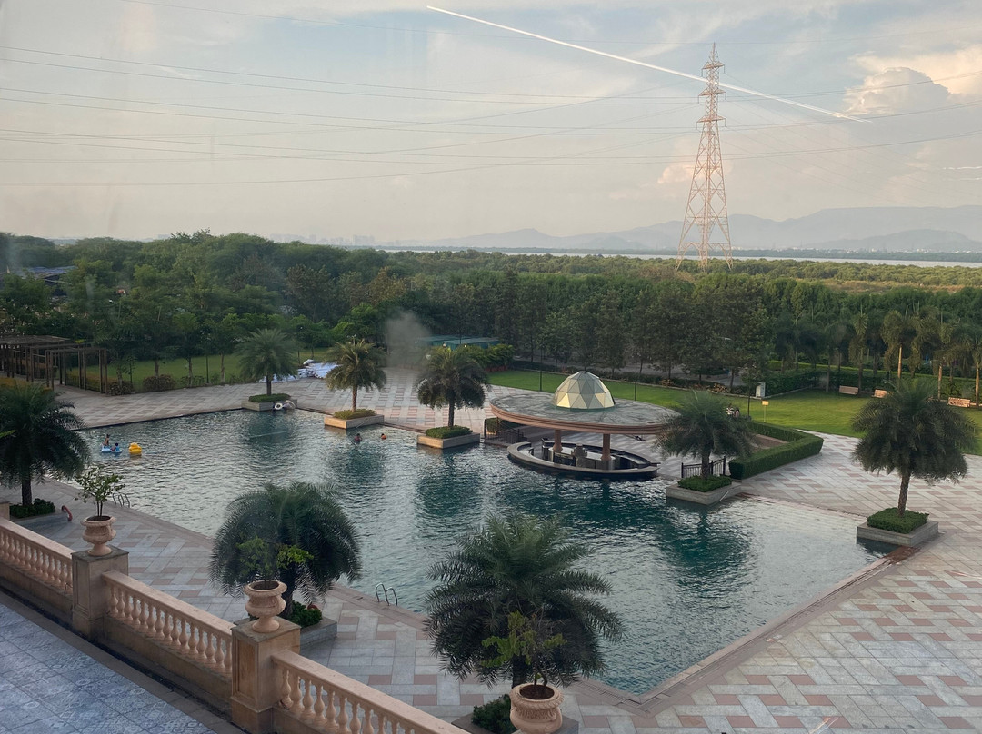 Seven Eleven Hotels & Club主图