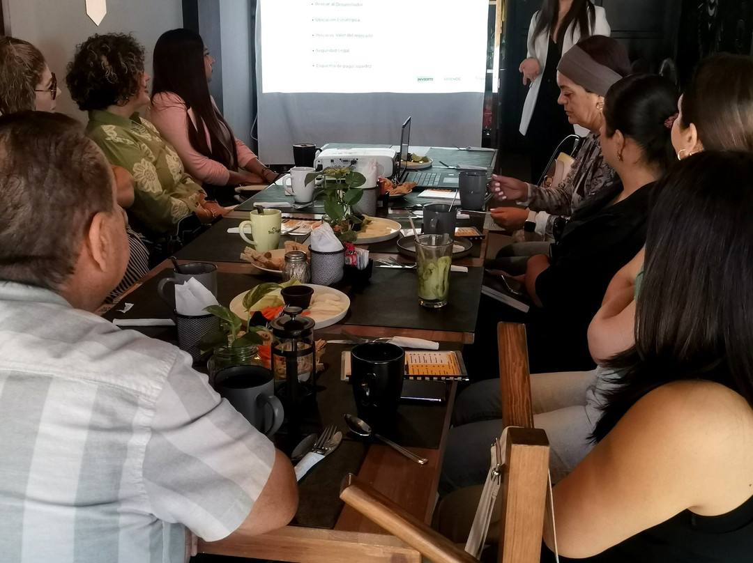 Bee Happy Brunch & Coffee