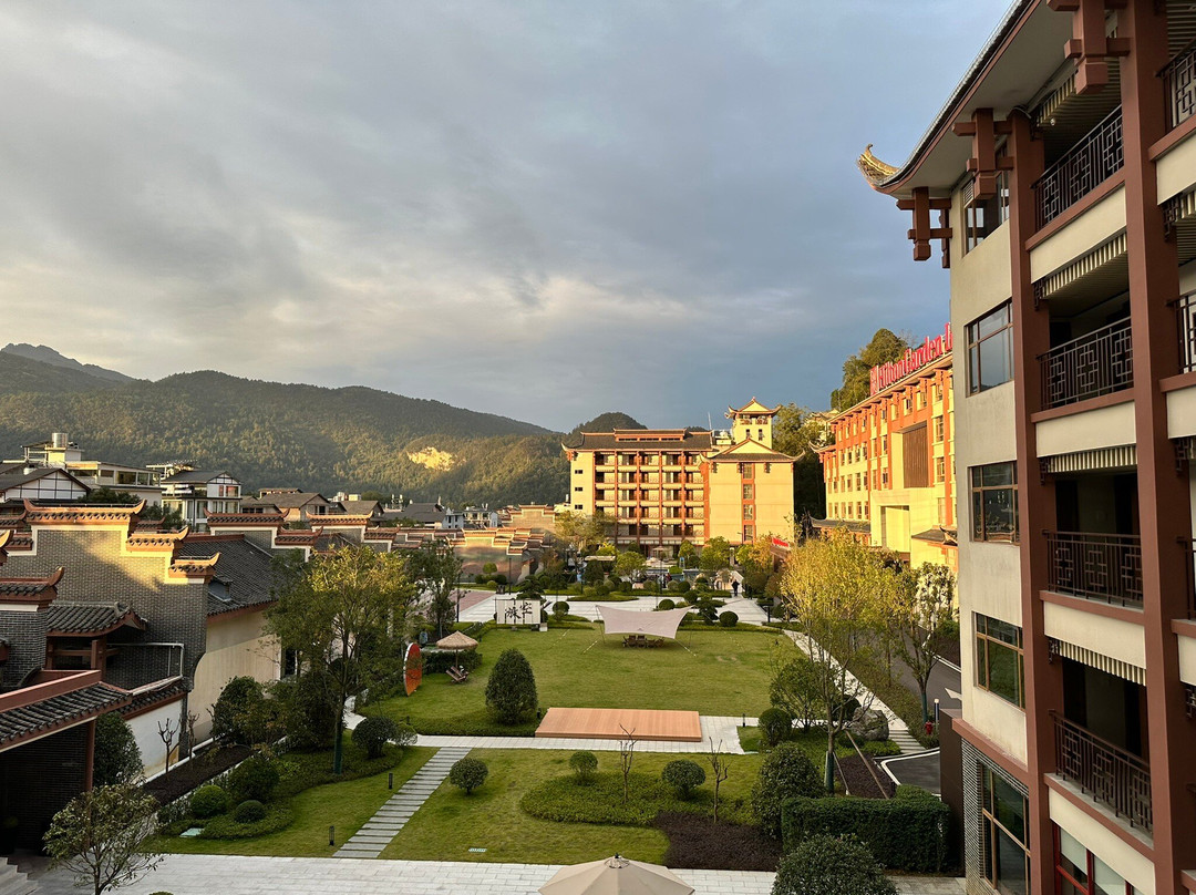 张家界武陵源希尔顿花园酒店