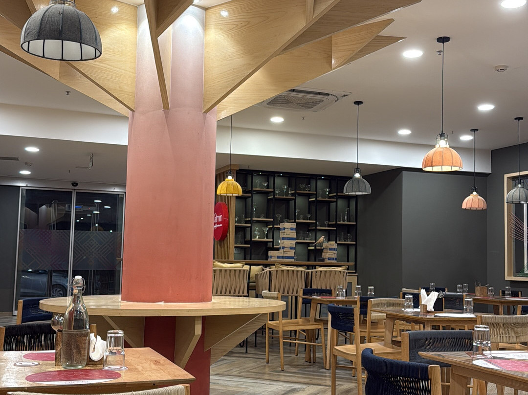 姜阿加尔塔拉旅馆主图