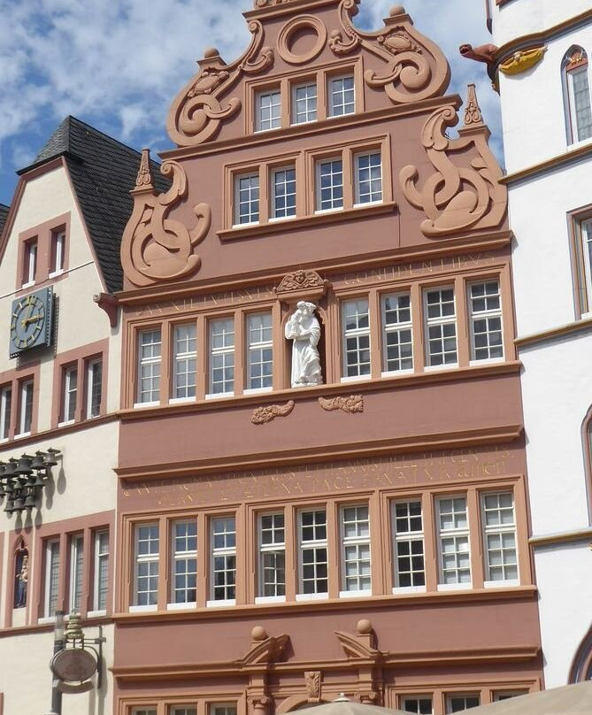 Rotes Haus-特里尔必去景点