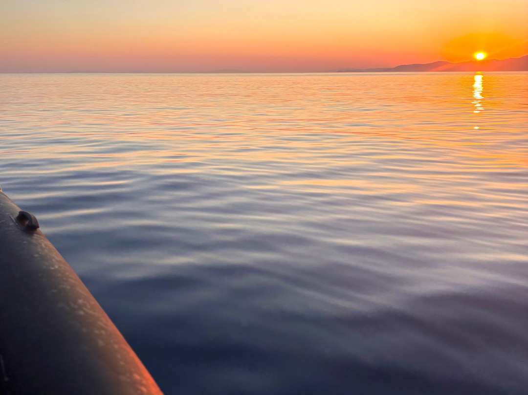 Andros Cruises & Day Trips to Cyclades-Batsi必去景点