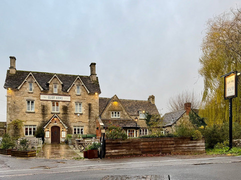 Shorncote酒店住宿-The Eliot Arms Hotel