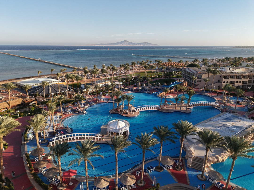 Sea Beach Edge By Rotana